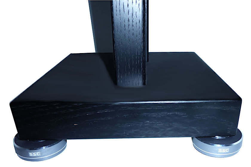 NETPOINT 100 unter Speakerstand 